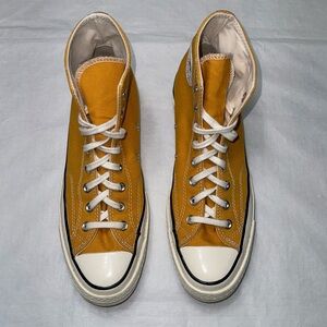 Converse Pre-Owned Orange Chuck Taylor All Star Hi-Tops Size Men's 9- Women's 11